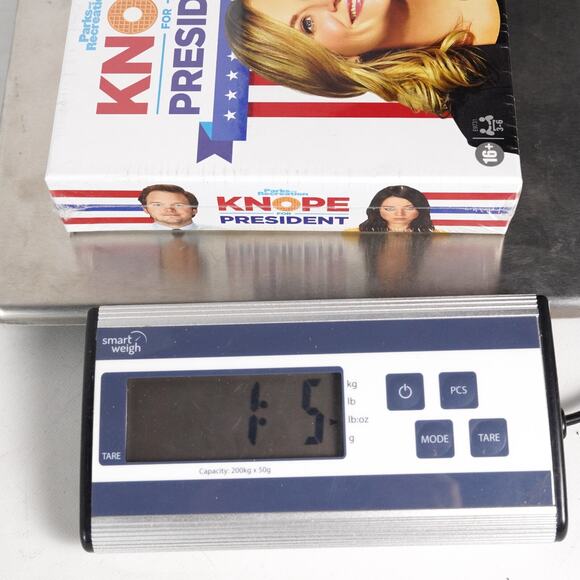 Knope For President Party Card Game Parks & Recreation Hasbro New Sealed - Picture 9 of 9